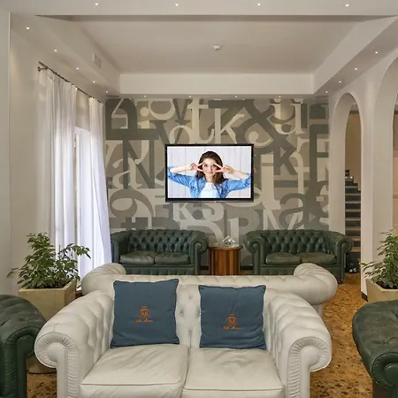 Отель Marzia